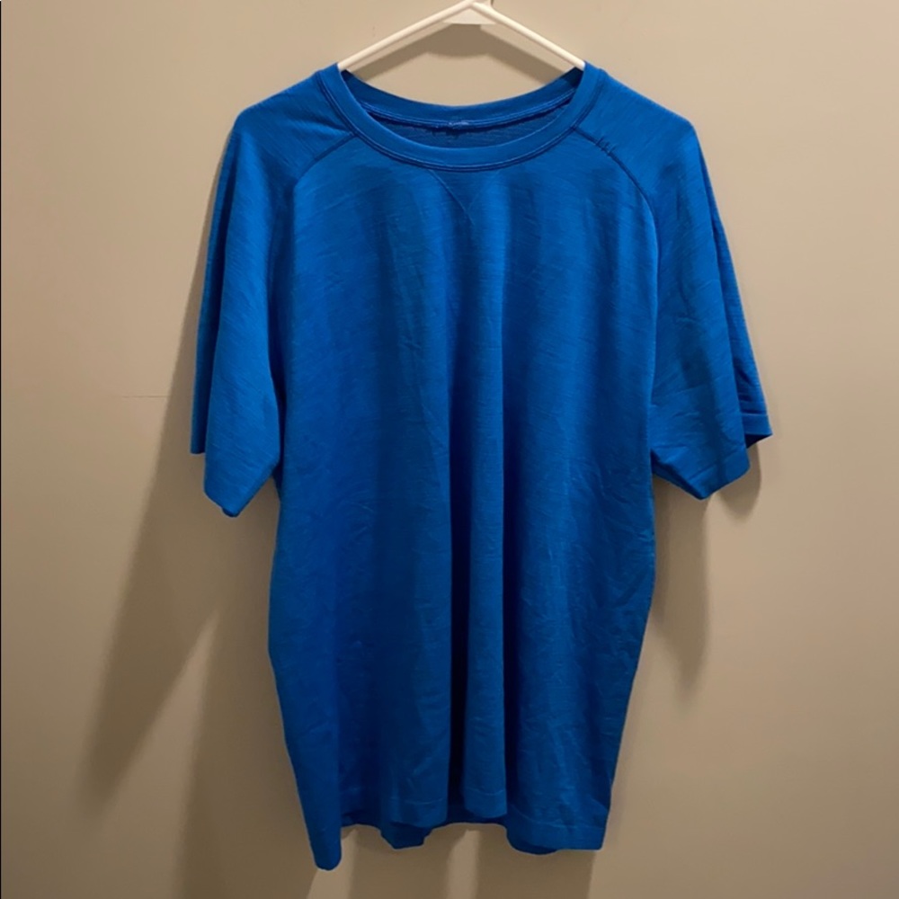 Lululemon t-shirt